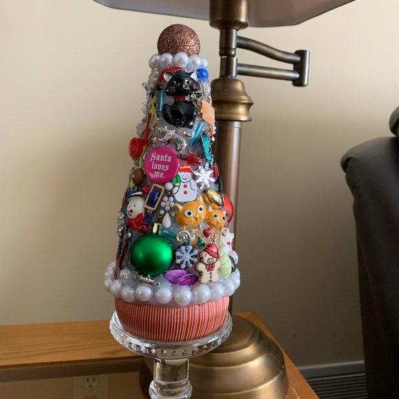 * SOLD!! * MEOWY Christmas Junkdrawer Tree Decoration - Picture 4 of 9